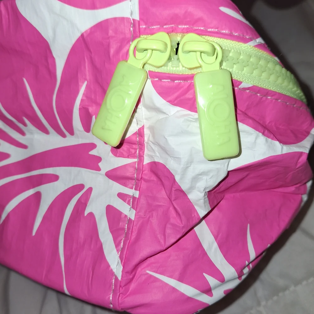 Aloha Collection - Picture 2 of 4